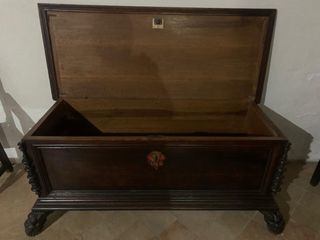 Baúl antiguo madera