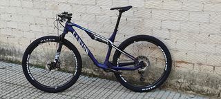 Bicicleta montaña Canyon Lux CF