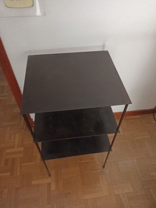 Estantería metal. 3 baldas