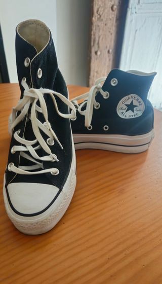 Converse negras altas