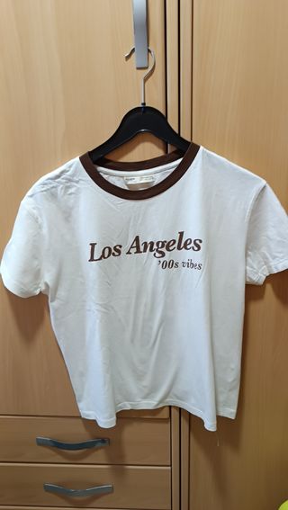 Camiseta Pull&Bear - Blanca y marrón - Talla L