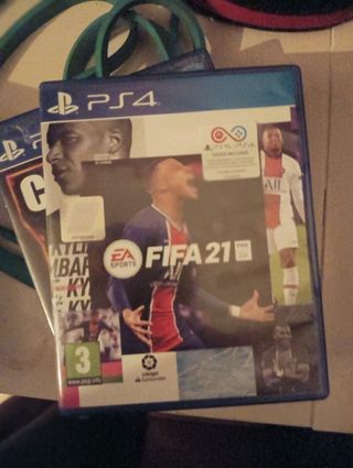 PS4 (PlayStation 4) con FIFA 21 y 22