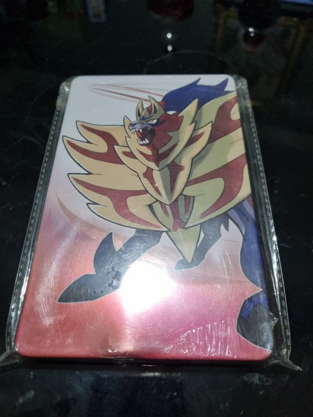 Caja metálica Pokémon