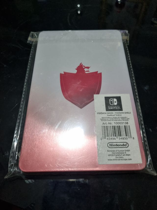Caja metálica Pokémon