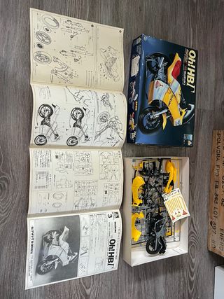 Aoshima 1/12 Suzuki Rg250  Super Street Series