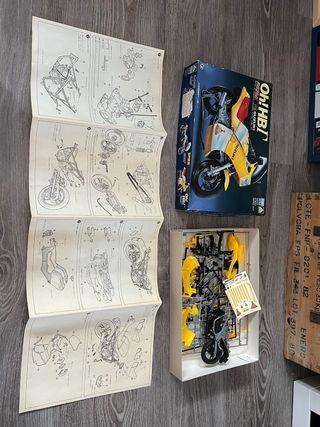 Aoshima 1/12 Suzuki Rg250  Super Street Series