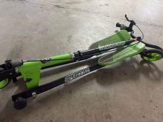 Patinete 3 ruedas Super Trike, plegable.