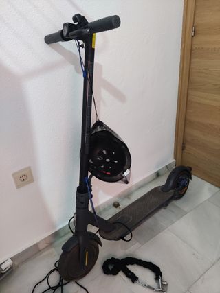 Patinete eléctrico + accesorios