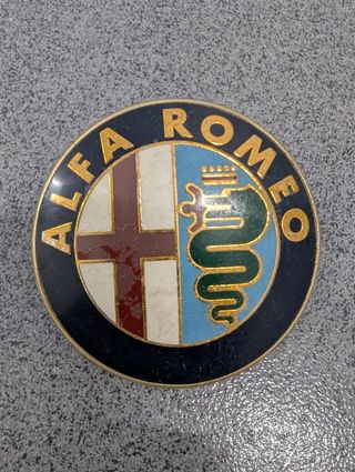 Insignia Alfa Romeo vintage