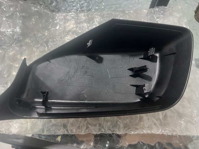 Carcasas espejos BMW (e60 e61 e63 e64) y v-brace 