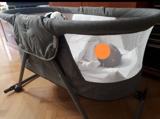 Mini cuna de viaje plastimyr gris