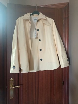 Chaqueta Zara beige talla M