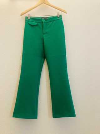 Pantalones rectos acampanados - verdes