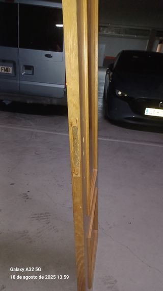 Puerta roble maciza
203 x 62 x 3,5 cm