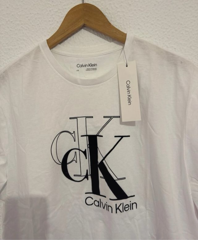 Camiseta Calvin Klein L