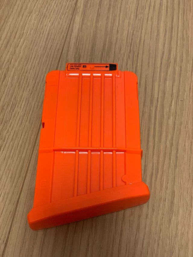 Nerf Fortnite + 9 dardos y accesorios