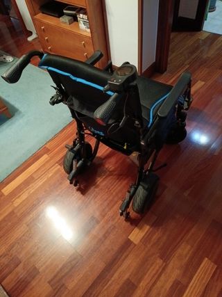 Silla ruedas eléctrica plegable