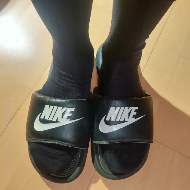 Chanclas Nike Victori One - Negras