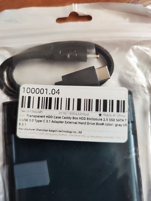 3 Carcasa SSD 2.5" USB-C Transparente