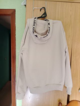 Sudadera beige Black Angel