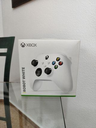 Mando Xbox Series X blanco en su caja + batería