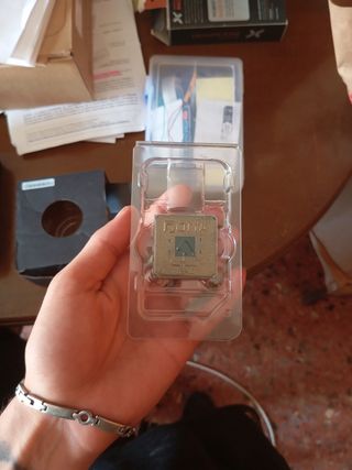 PC Gaming - Torre negra y roja