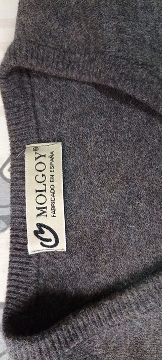 Jersey hombre talla 50 pero pequeña, corresponde a