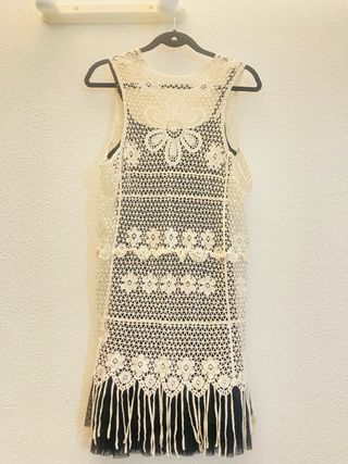 Chaleco crochet beige con flecos - Talla única