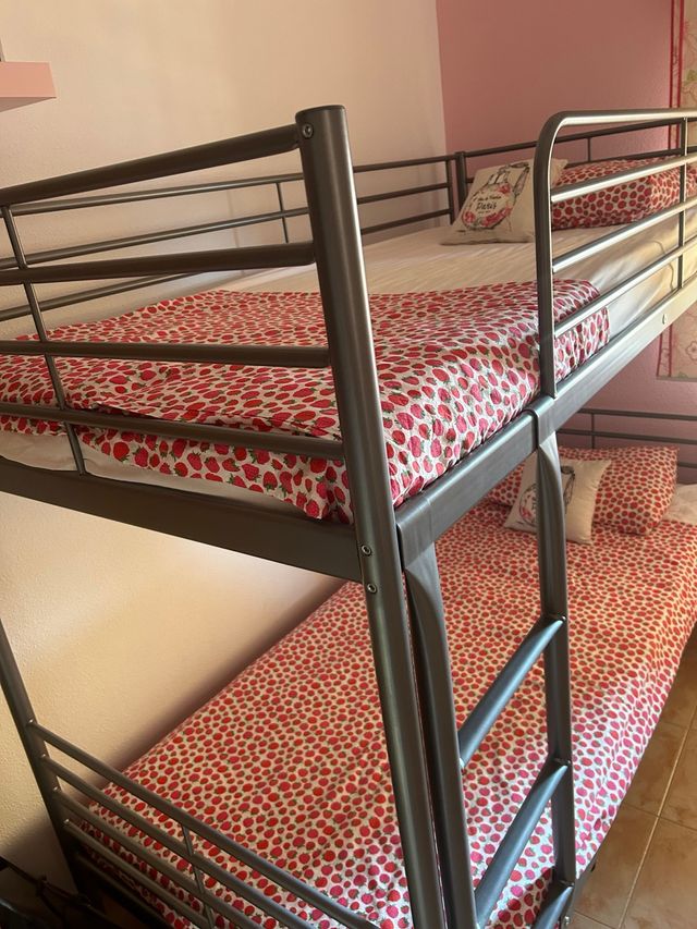 Literas infantiles metal gris.