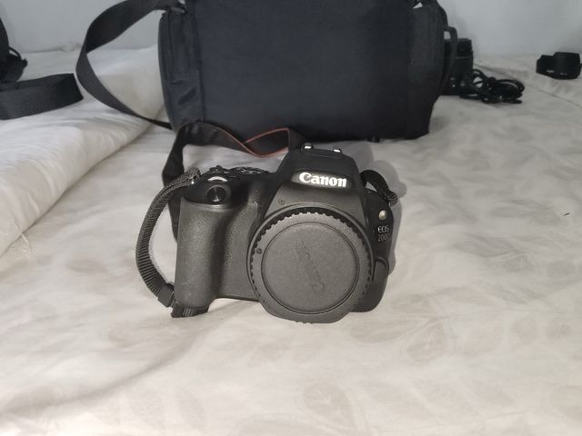 Canon EOS 200D - Cámara réflex