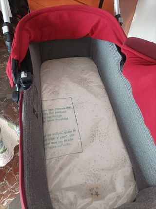 Carrito bebé Jane: capazo burdeos y gris