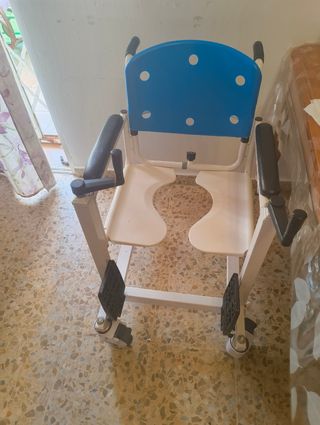 Silla de ruedas de transferencia. 
