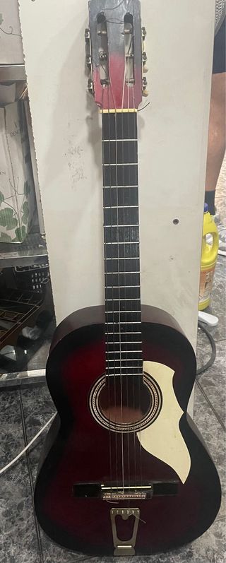 Guitarra clásica antigua