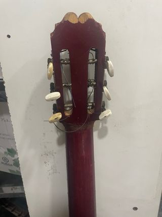 Guitarra clásica antigua