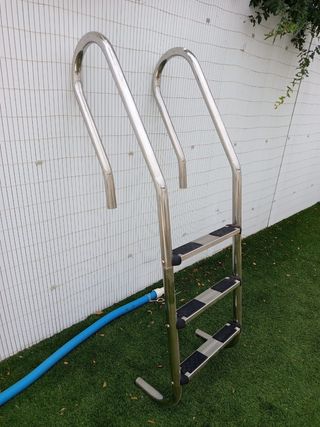Escalera piscina 3 peldaños acero inoxidable