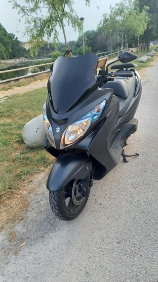 Scooter Suzuki Burgman 400