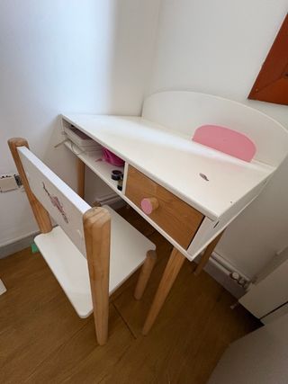 Escritorio infantil + silla
