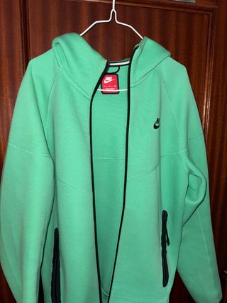 Chaqueta Nike Tech Fleece Color Menta