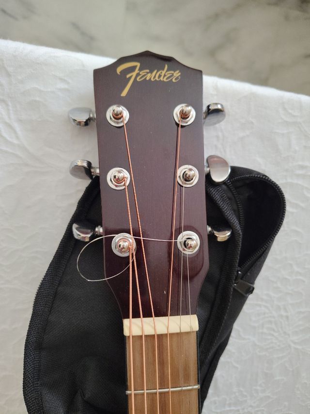 Guitarra acústica Fender
