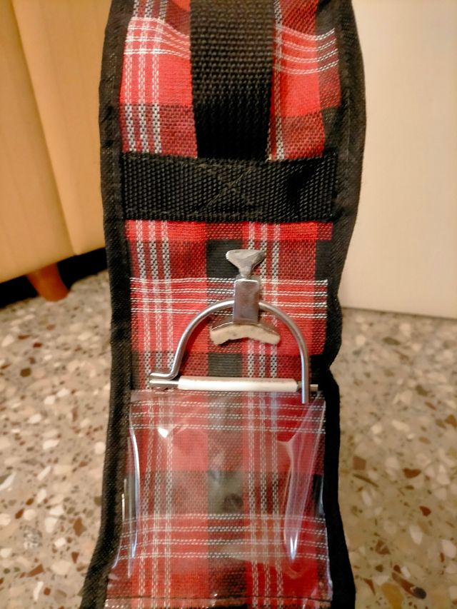 Guitarra clásica española con funda