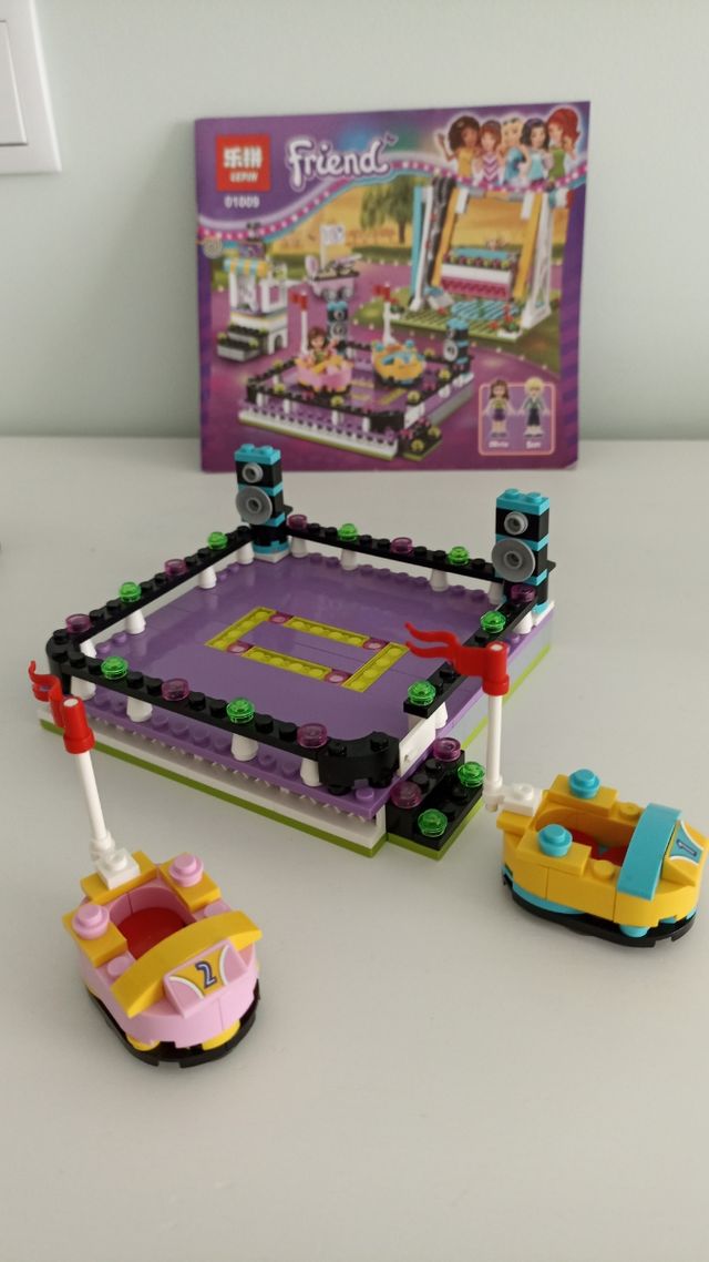 Friend Parque atracciones coches de choque