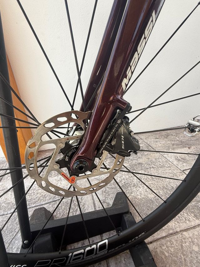 Bicicleta carretera carbono Massi team