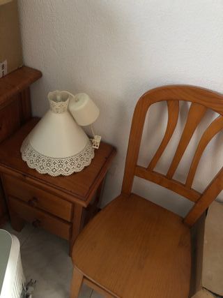 Colchón/somier 1,35 100€, mesas 25€, etc