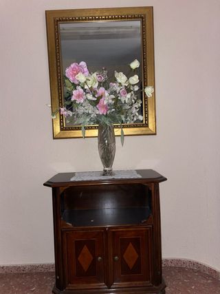 Mueble madera clásico