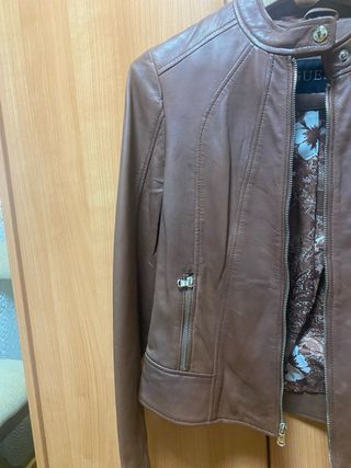 Chaqueta piel marrón Guest