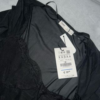 Blusa negra Pull&Bear - Tulle