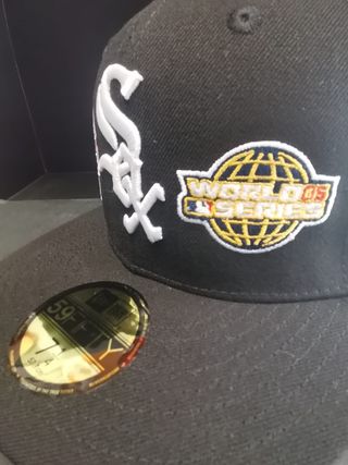 Gorra New Era 59Fifty negra Sox
Talla 7.1/4