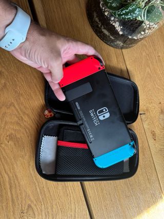 Nintendo Switch 256GB - Azul/Rojo