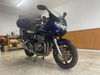 Suzuki Bandit 600S (2003) Acepto cambio por coche