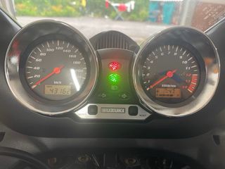 Suzuki Bandit 600S (2003) Acepto cambio por coche